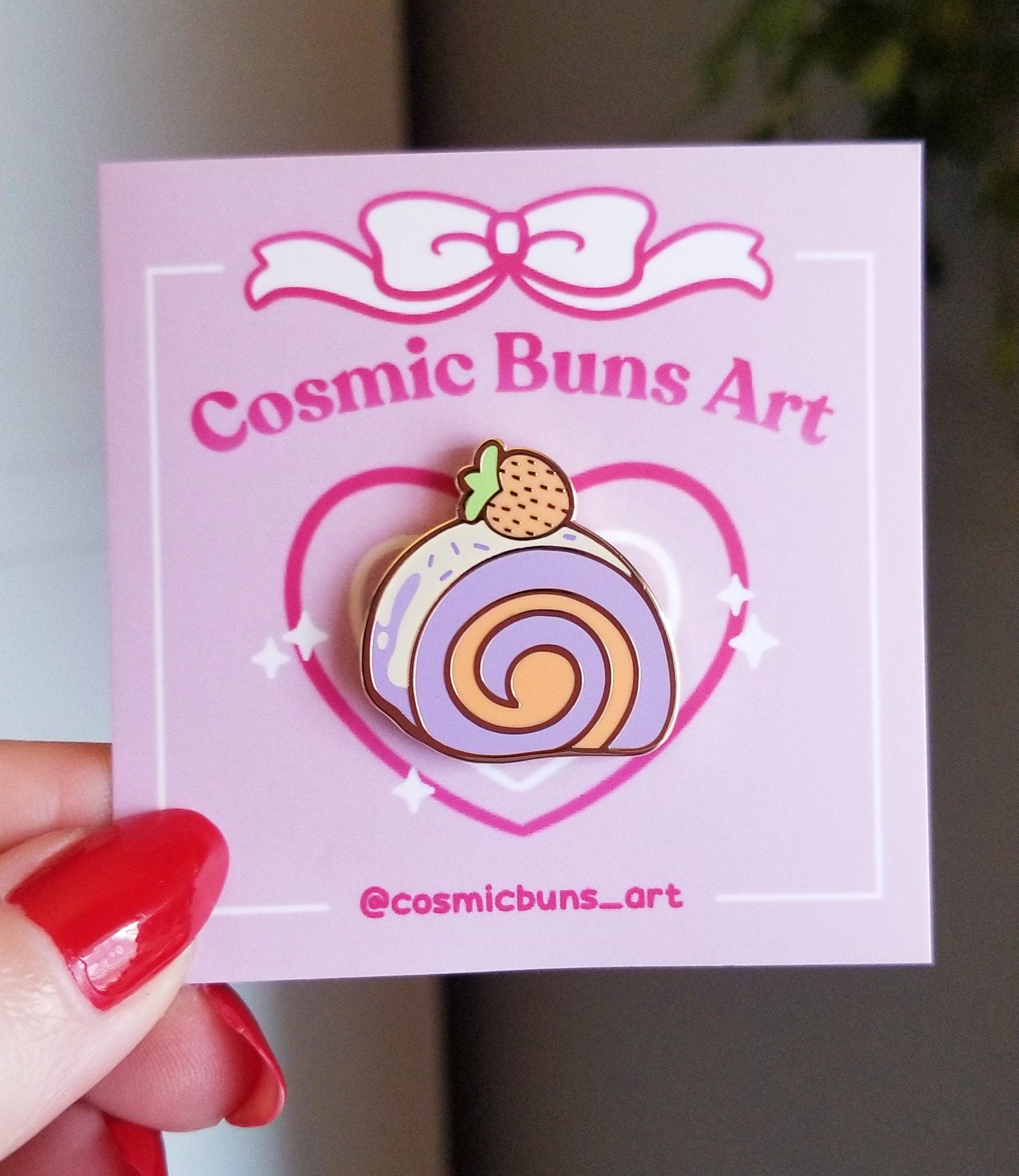 Kawaii Cake Roll Hard Enamel Pin – Gold Plated, 1 Inch