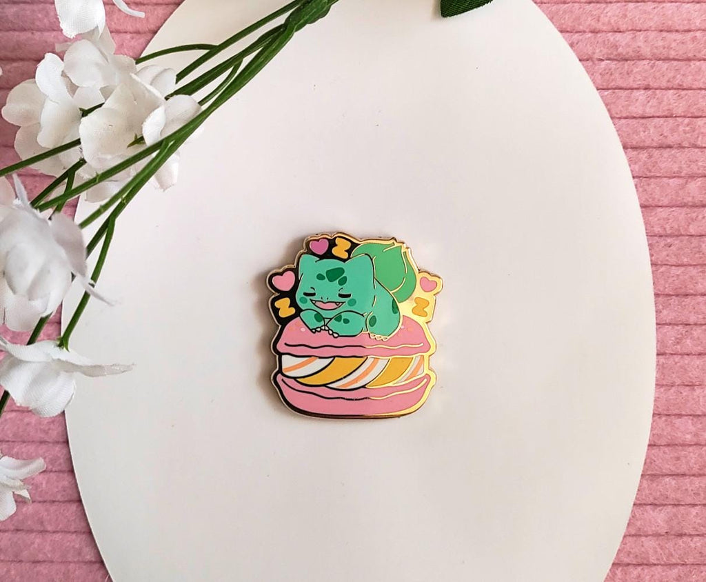 Cosmic Buns Art Enamel Pin: Sleepy Bulbasaur Macaron